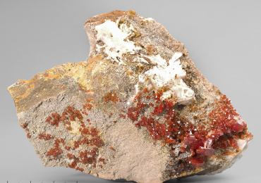 Ванадинит с баритом - «globural.ru» - Нижневартовск